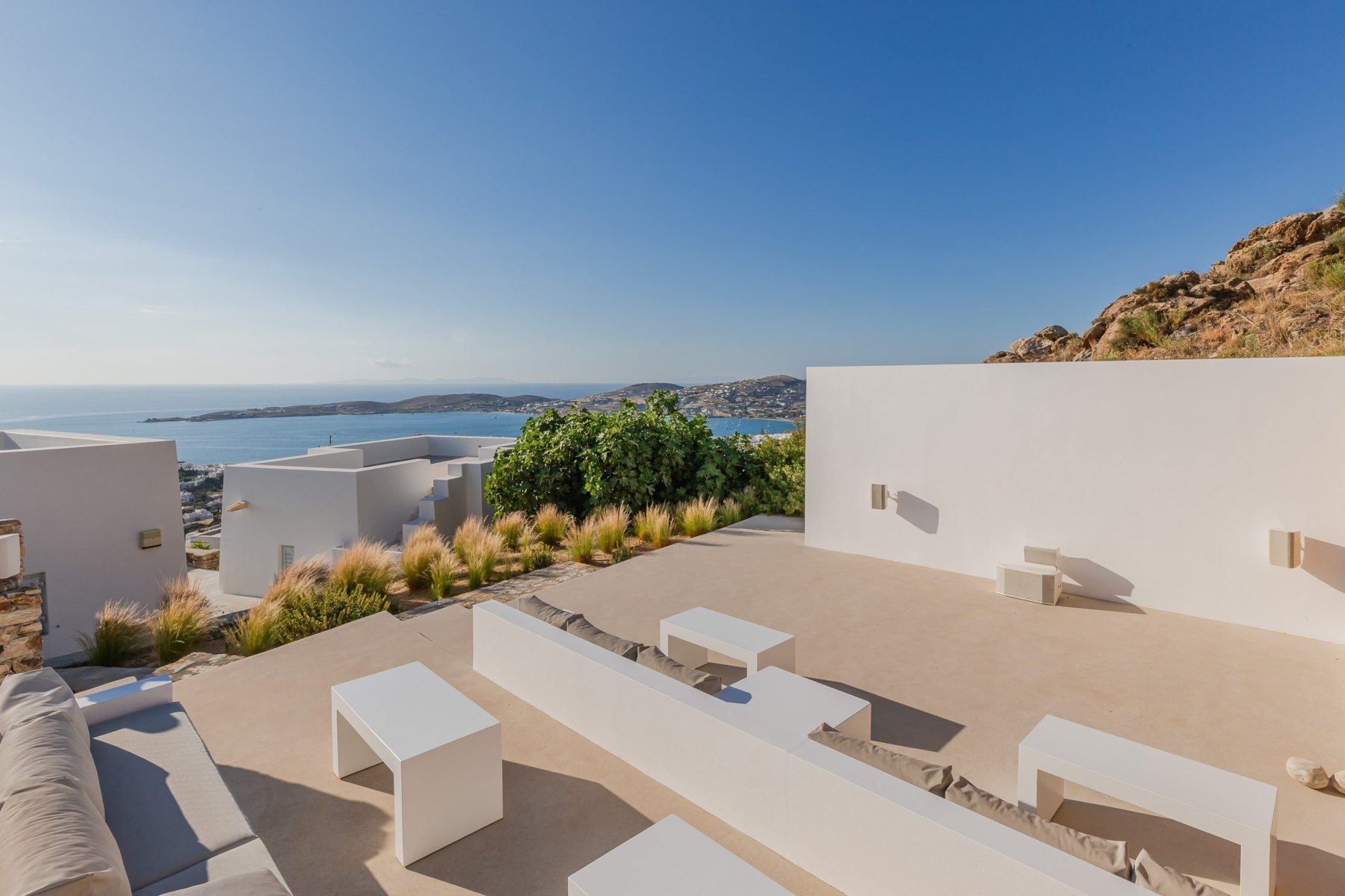 6-Bedroom Sea View Villa in Parikia — photograph 10