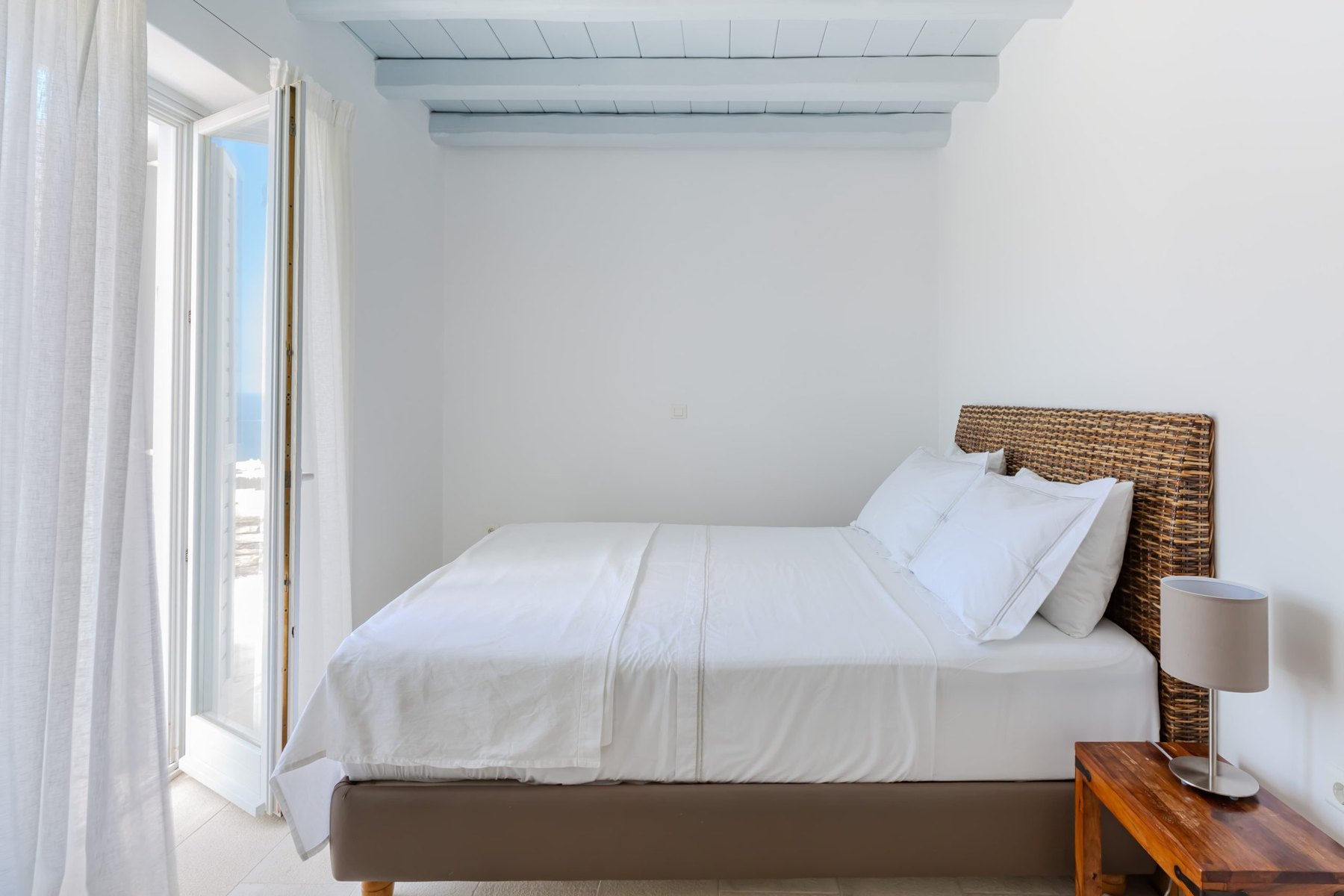 6-Bedroom Sea View Villa in Parikia — photograph 17
