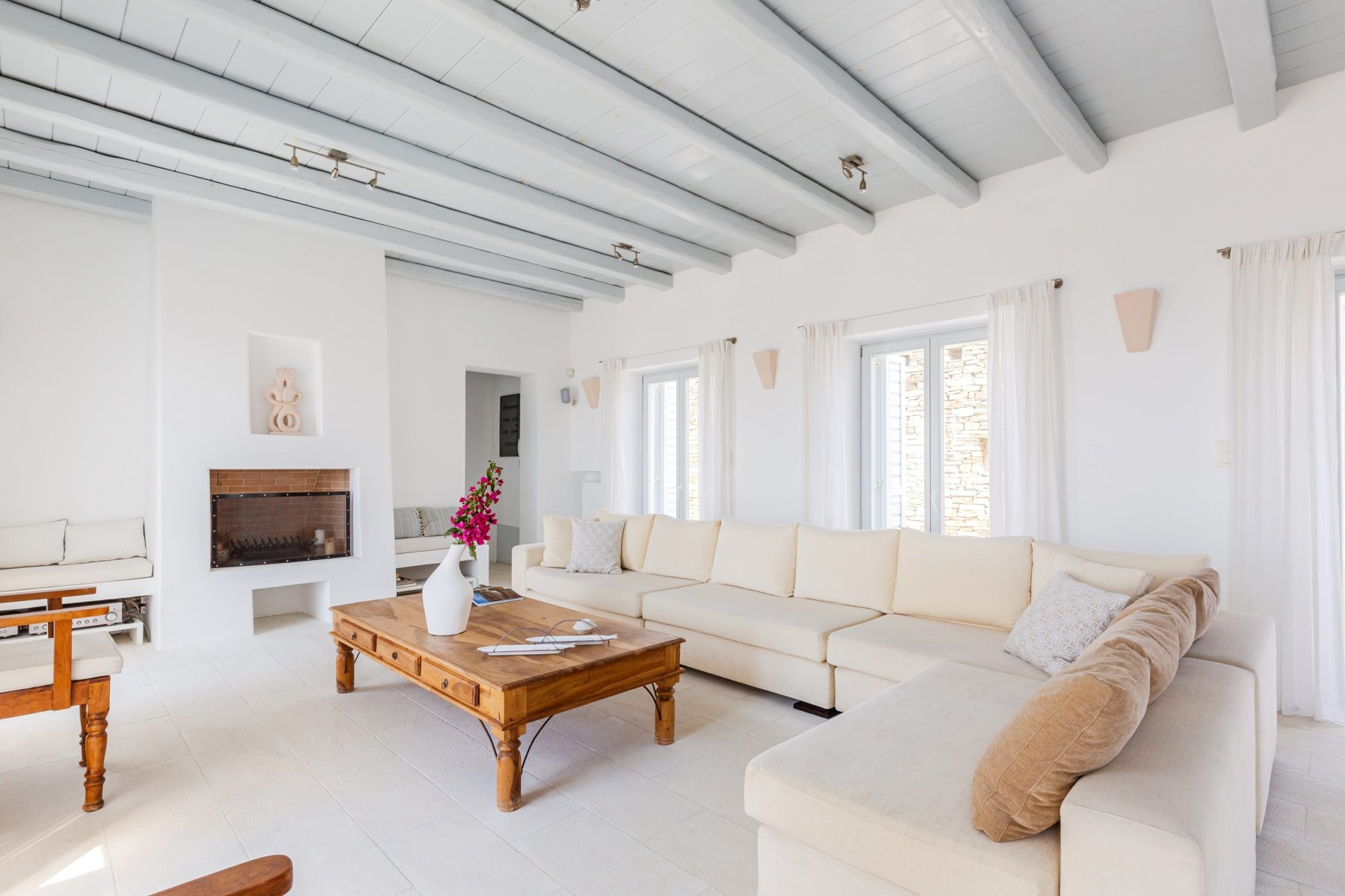 6-Bedroom Sea View Villa in Parikia — photograph 32
