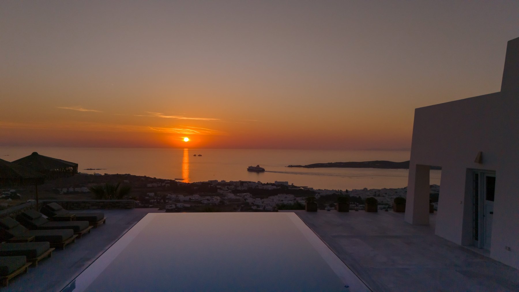 6-Bedroom Sea View Villa in Parikia — photograph 57